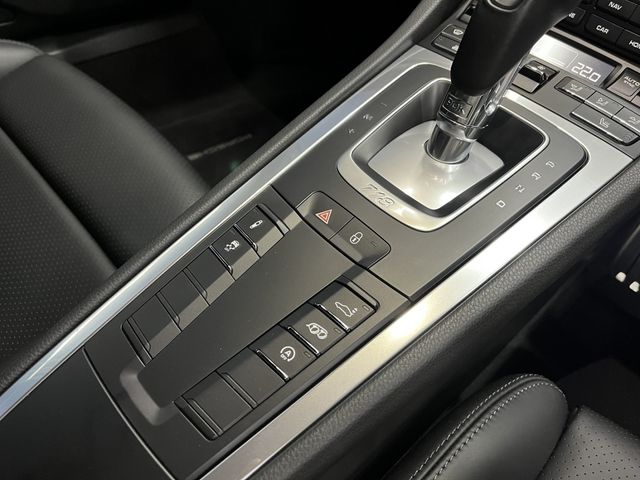 PORSCHE 718CAYMAN 2017 Image 31