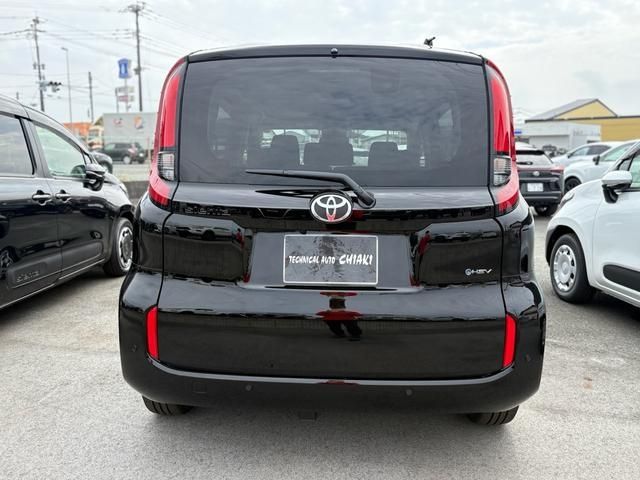 TOYOTA SIENTA HYBRID 2025 Image 31