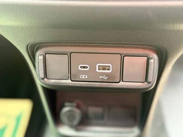 TOYOTA SIENTA HYBRID 2025 Image 31