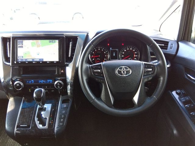 TOYOTA VELLFIRE 4WD 2018 Image 31