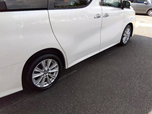 TOYOTA VELLFIRE 4WD 2018 Image 31