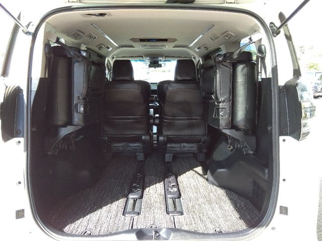 TOYOTA VELLFIRE 4WD 2018 Image 31