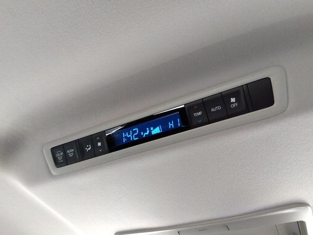 TOYOTA VELLFIRE 4WD 2018 Image 31