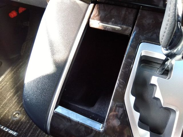 TOYOTA VELLFIRE 4WD 2018 Image 31