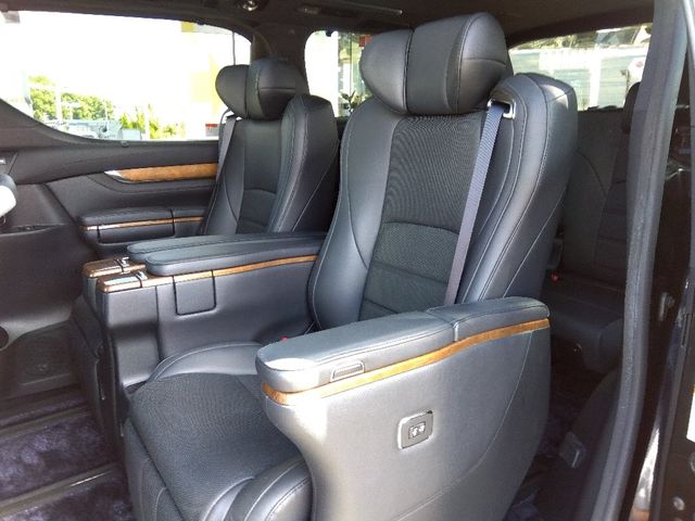 TOYOTA ALPHARD HYBRID 4WD 2016 Image 31