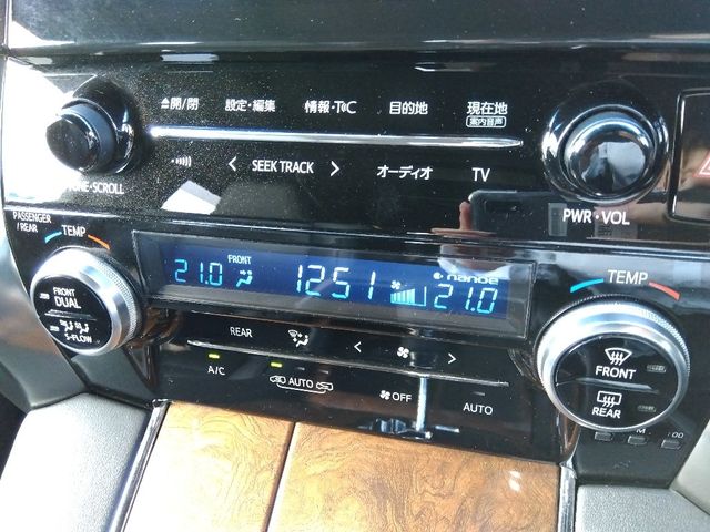 TOYOTA ALPHARD HYBRID 4WD 2016 Image 31