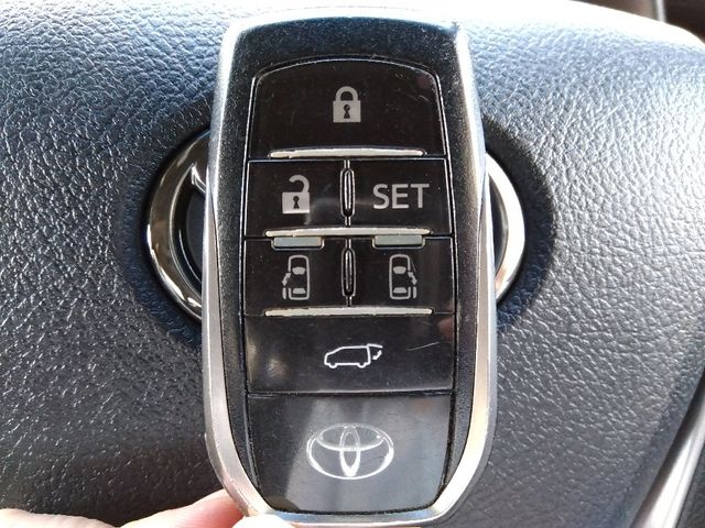 TOYOTA ALPHARD HYBRID 4WD 2016 Image 31