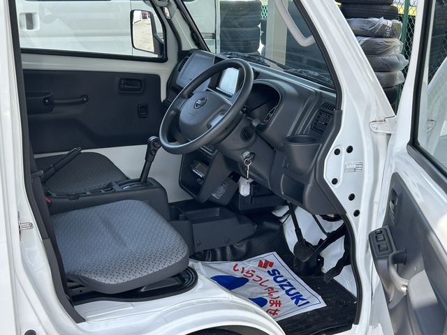 NISSAN NT100 CLIPPER 2023 Image 31