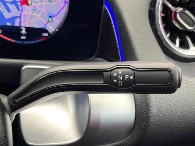 MERCEDES BENZ GLB 2022 Image 31