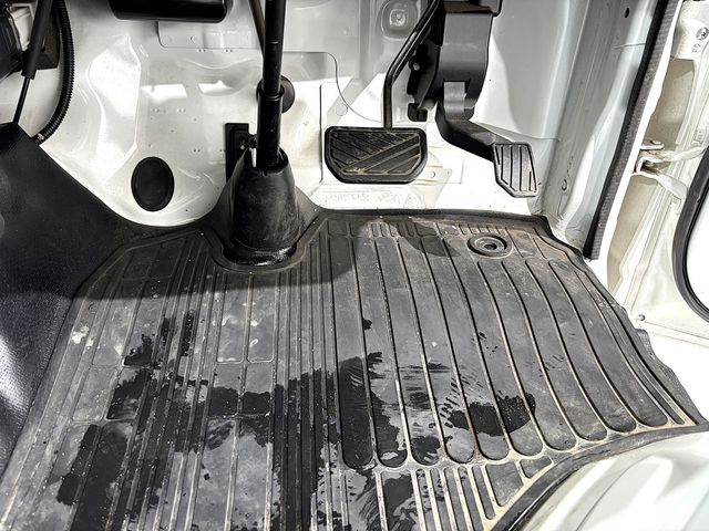 NISSAN NT100 CLIPPER 4WD 2022 Image 31