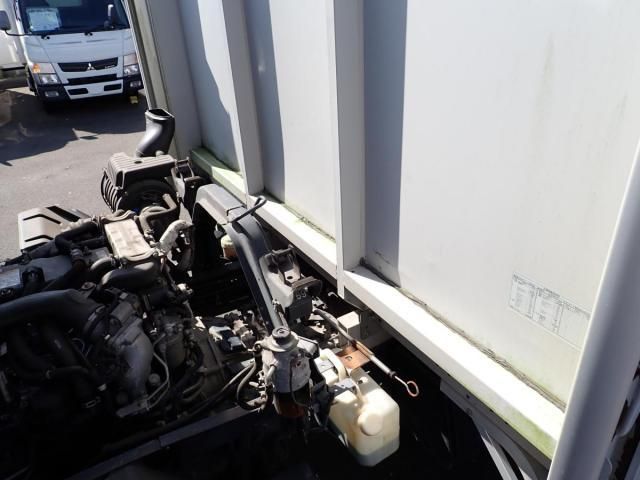 ISUZU ELF 2015 Image 31