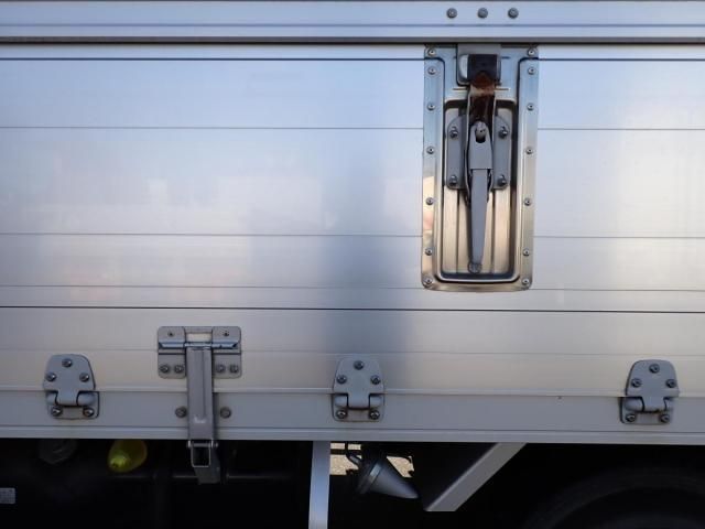 ISUZU ELF 2015 Image 31