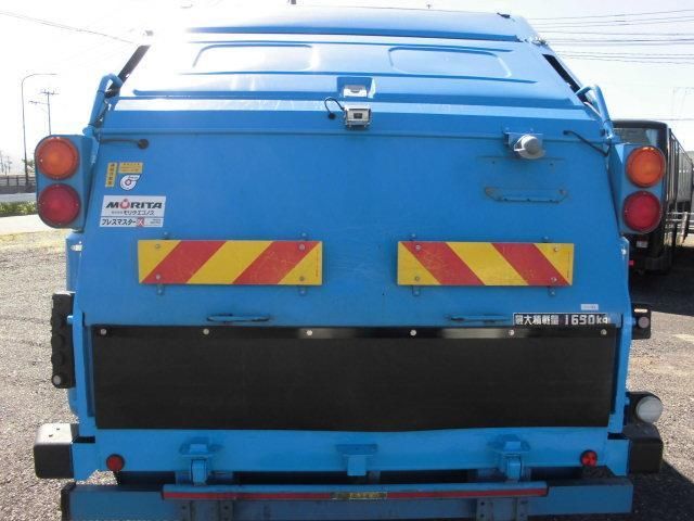 MITSUBISHI FUSOU FIGHTER 2014 Image 31