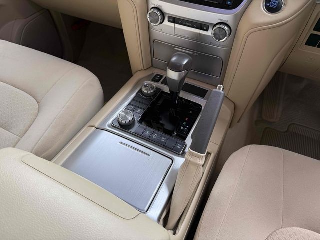 TOYOTA LANDCRUISER WAGON 2016 Image 31