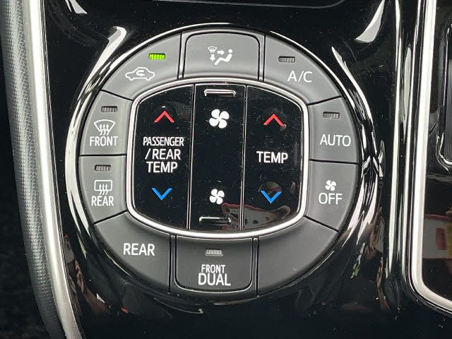 TOYOTA VOXY 2020 Image 31