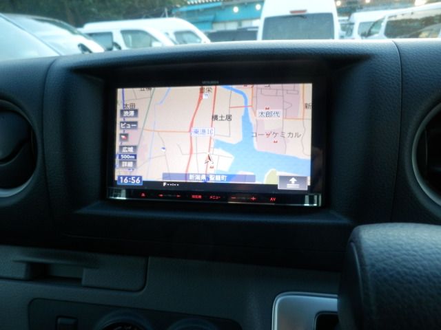 NISSAN NV350 CARAVAN 4WD 2014 Image 31