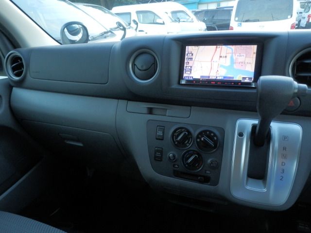 NISSAN NV350 CARAVAN 4WD 2014 Image 31