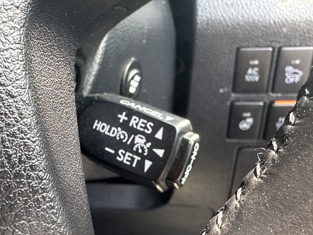 TOYOTA ALPHARD HYBRID 4WD 2018 Image 31