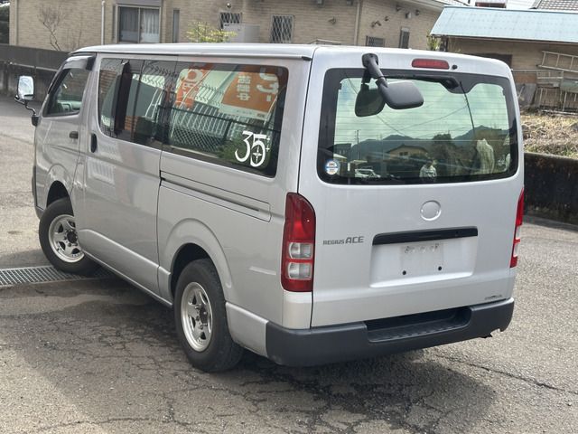 TOYOTA HIACE VAN 4WD 2006 Image 31