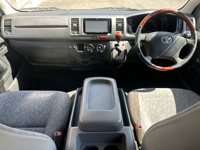 TOYOTA HIACE VAN 2WD 2005 Image 31