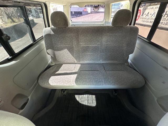 TOYOTA HIACE VAN 2WD 2005 Image 31