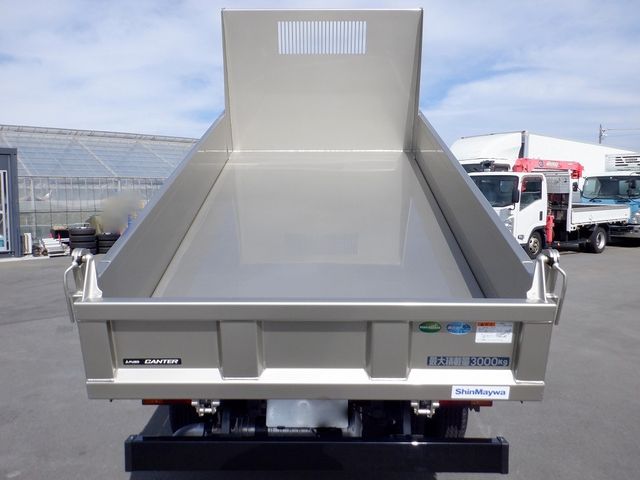 MITSUBISHI CANTER 2025 Image 31