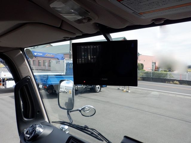 MITSUBISHI CANTER 2025 Image 31