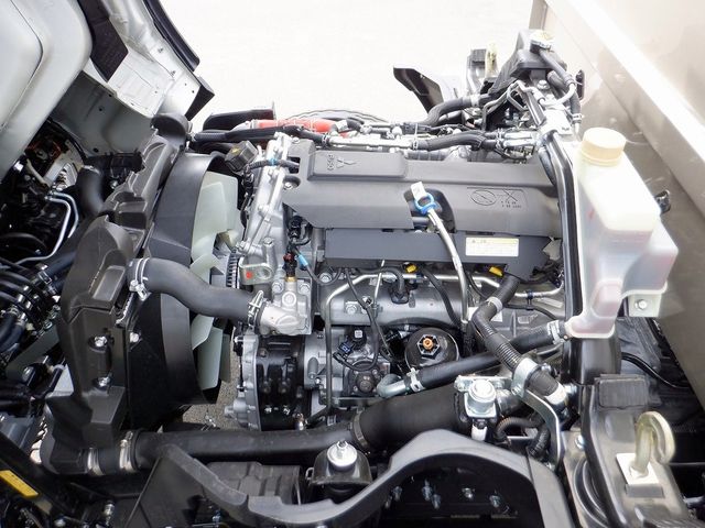 MITSUBISHI CANTER 2025 Image 31