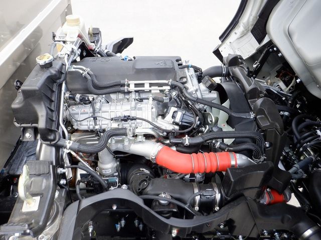 MITSUBISHI CANTER 2025 Image 31