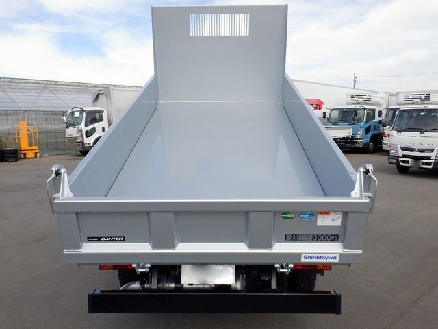 MITSUBISHI CANTER 2025 Image 31