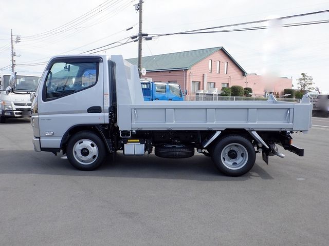 MITSUBISHI CANTER 2025 Image 31
