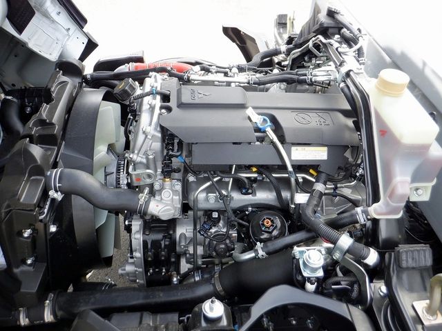 MITSUBISHI CANTER 2025 Image 31