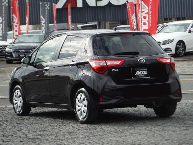 TOYOTA VITZ 2018 Image 31