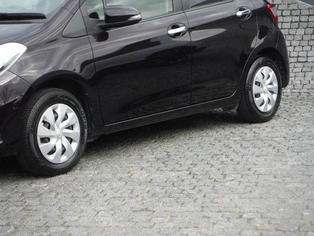 TOYOTA VITZ 2018 Image 31