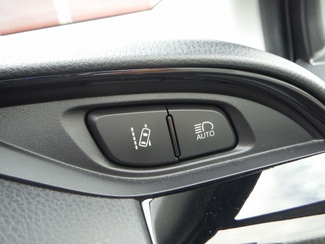 TOYOTA VITZ 2018 Image 31