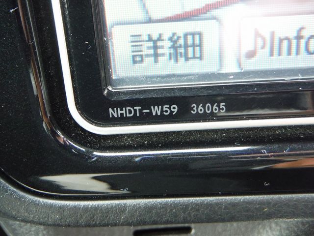 TOYOTA VITZ 2018 Image 31