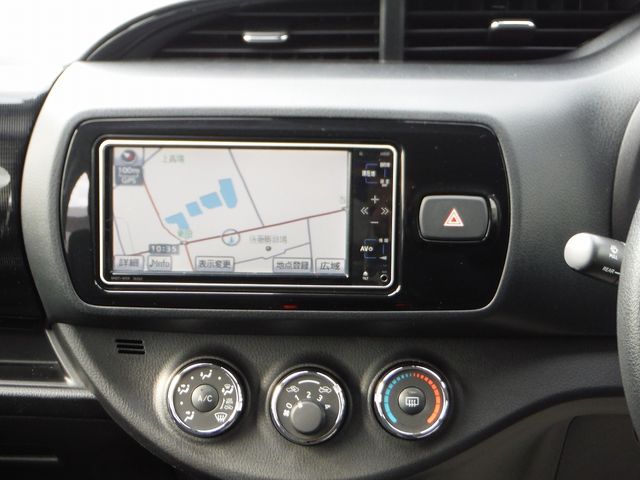 TOYOTA VITZ 2018 Image 31