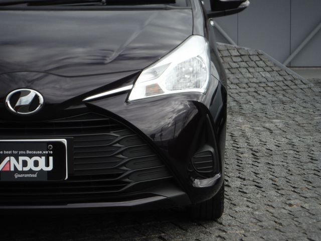 TOYOTA VITZ 2018 Image 31