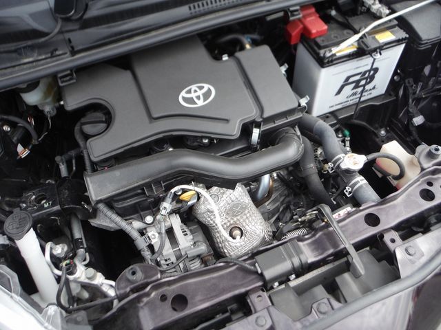 TOYOTA VITZ 2018 Image 31