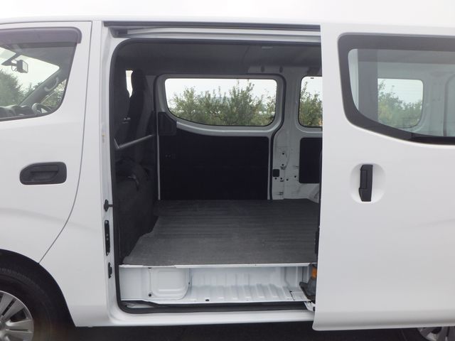 NISSAN NV350 CARAVAN 4WD 2021 Image 31
