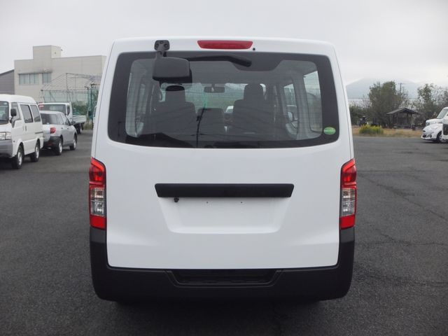 NISSAN NV350 CARAVAN 4WD 2021 Image 31