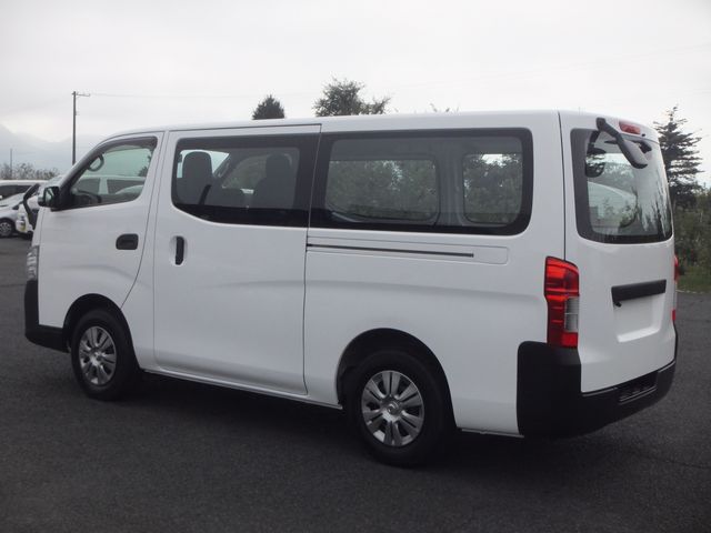 NISSAN NV350 CARAVAN 4WD 2021 Image 31
