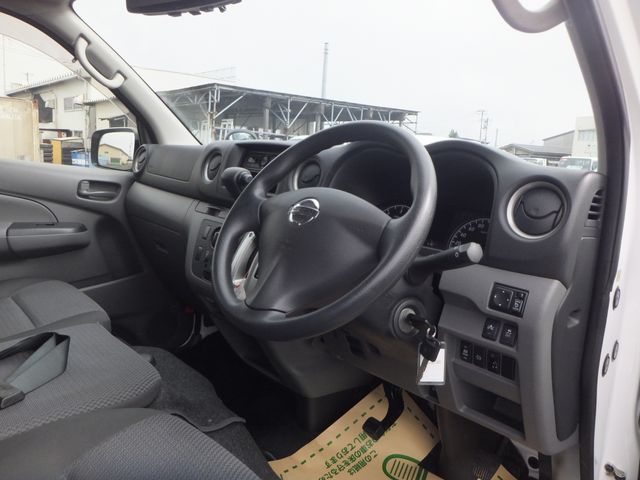 NISSAN NV350 CARAVAN 4WD 2021 Image 31