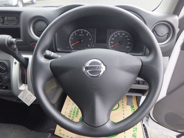 NISSAN NV350 CARAVAN 4WD 2021 Image 31