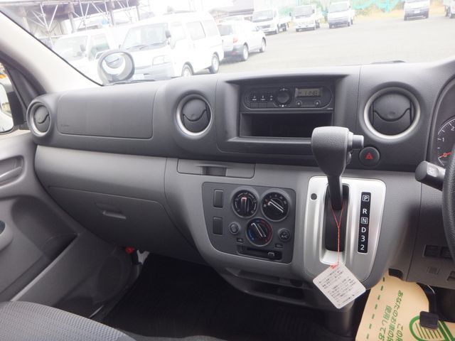 NISSAN NV350 CARAVAN 4WD 2021 Image 31