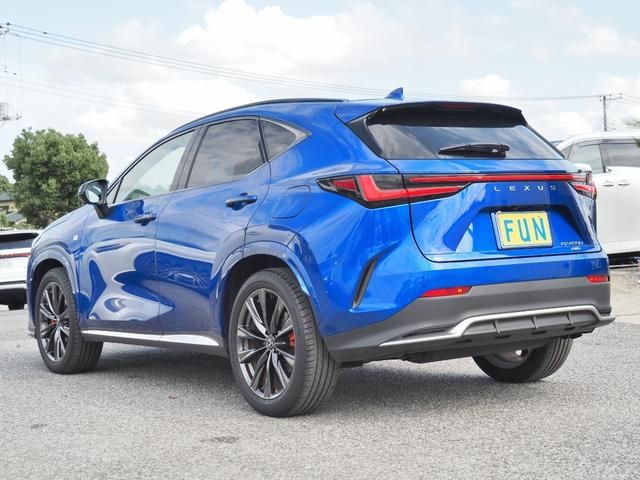 TOYOTA LEXUS NX450H+ AWD 2023 Image 31