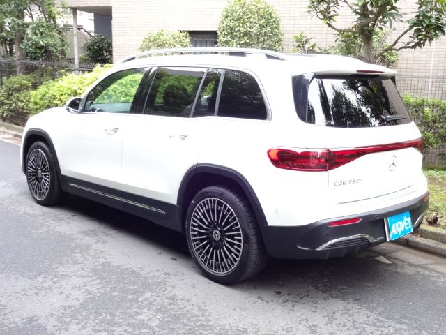 MERCEDES BENZ EQB 2024 Image 31