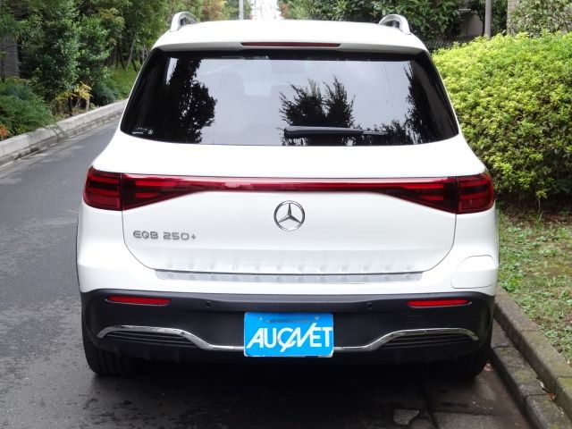 MERCEDES BENZ EQB 2024 Image 31