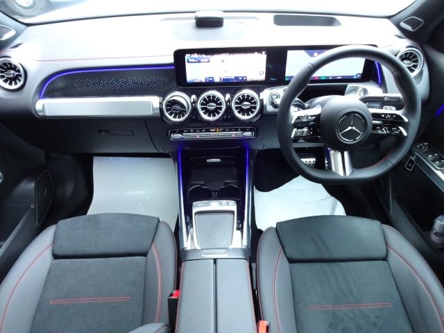 MERCEDES BENZ EQB 2024 Image 31