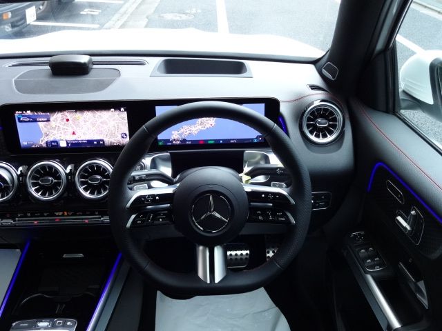 MERCEDES BENZ EQB 2024 Image 31